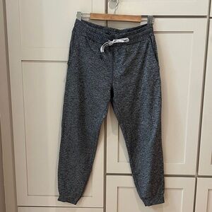 Women’s Vuori Performance Joggers in Grey size S